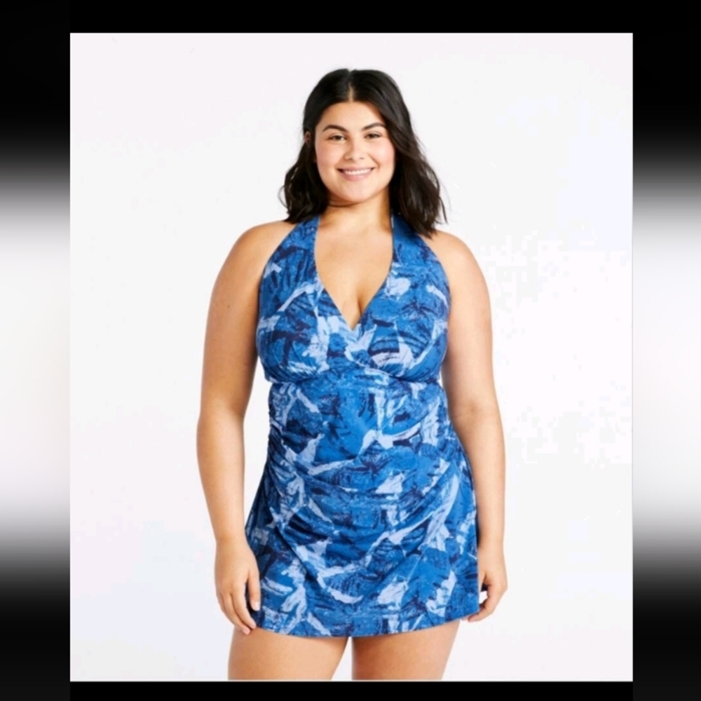 LL Bean Sunsmart Shaping Blue Halter Swimsuit Abstract Print 14 Built In Bra